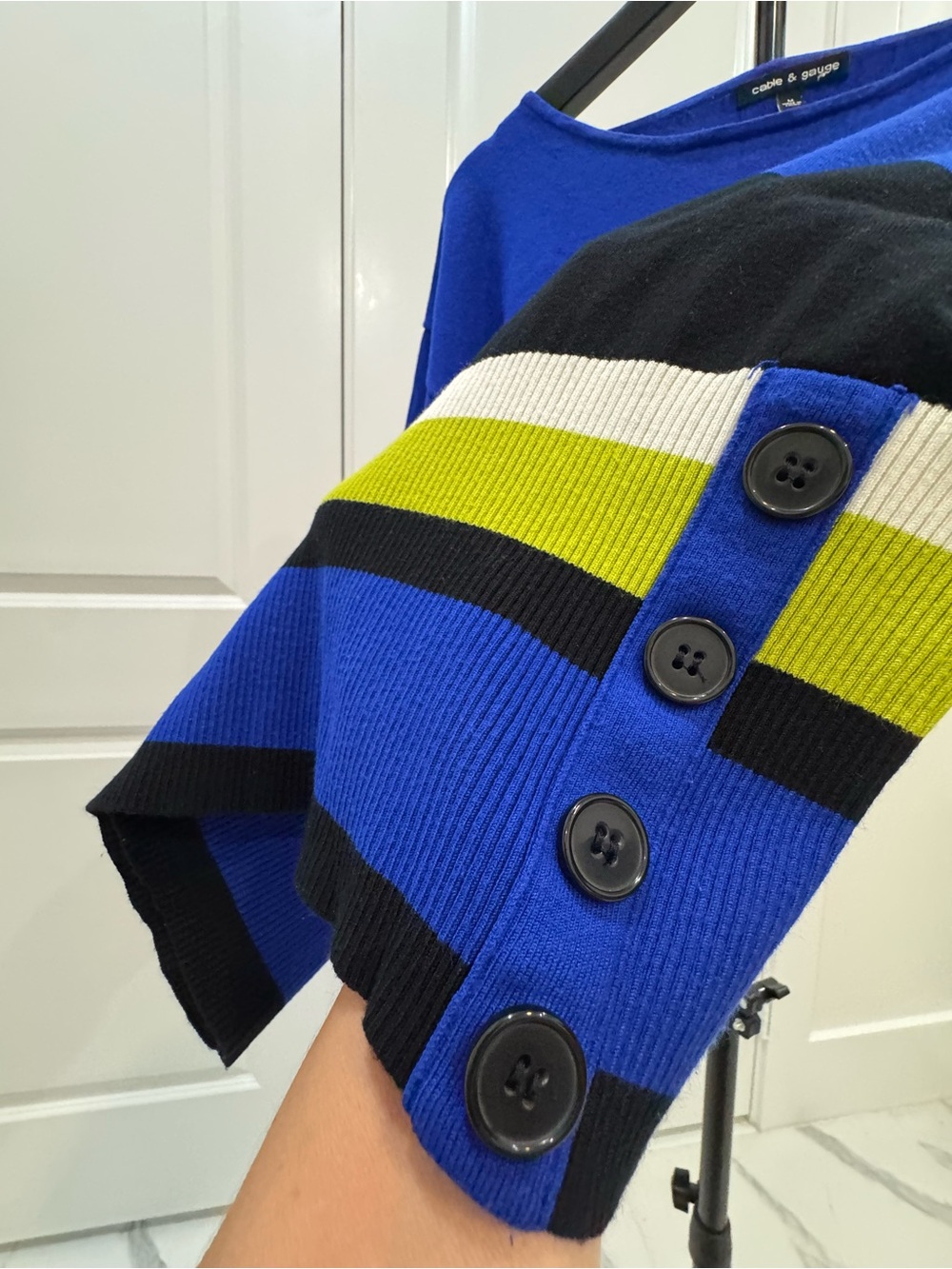 Cable & Gauge Royal Blue Knit Top Sise M - Picture 4 of 6